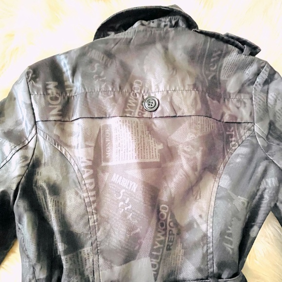 Very Unique Marilyn Trench Coat - Picture 13 of 16